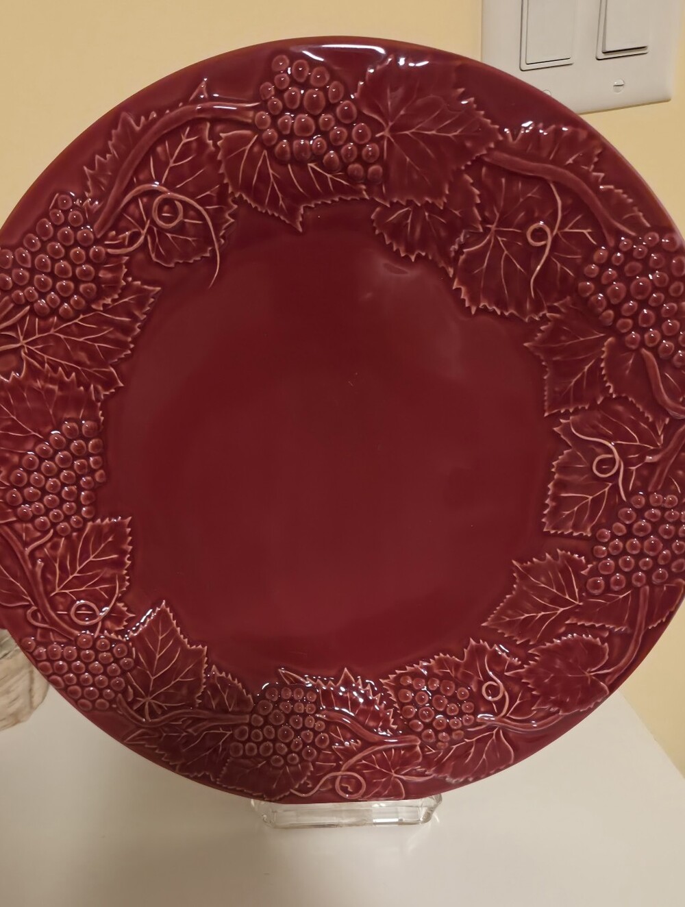 Bordallo Pinheiro 14" Maroon Round Platter